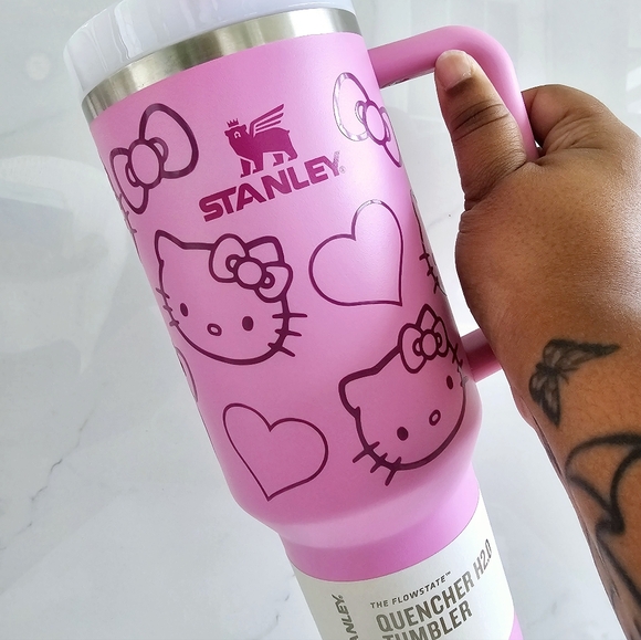 Hello Kitty 40OZ Stanley - Picture 2 of 2